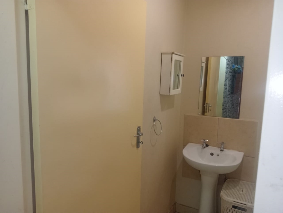 2 Bedroom Property for Sale in Freedom Park North West